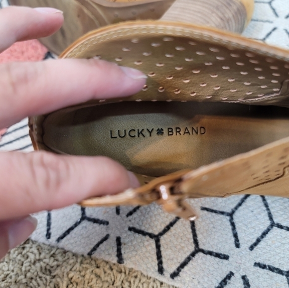 LUCKY BRAND ELLER CAMEL TAN HEELED BOOTIES, SZ 7.5 - Picture 10 of 12